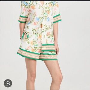 WayF two piece shorts and shirt